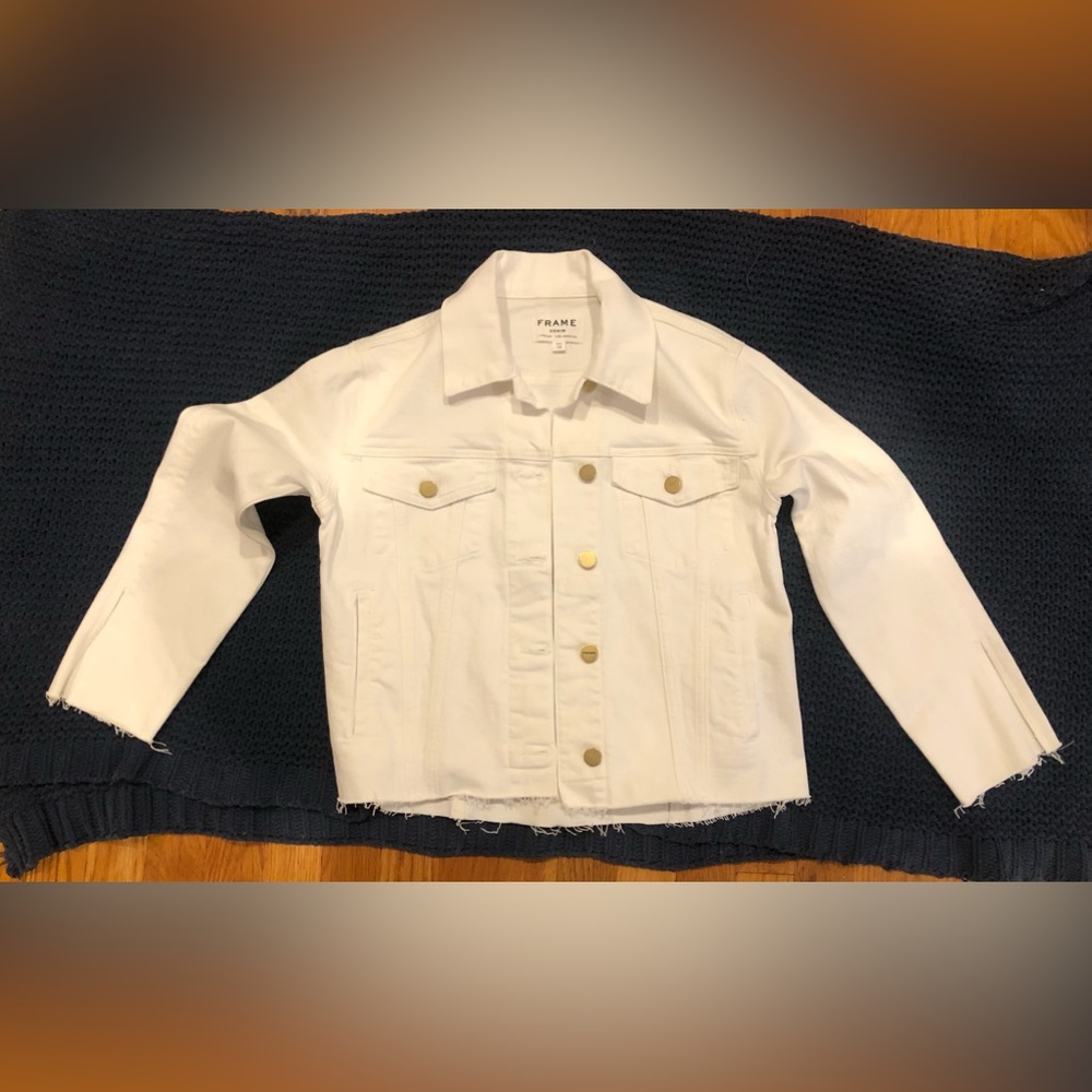 FRAME White Denim Jacket with Raw Edge XS